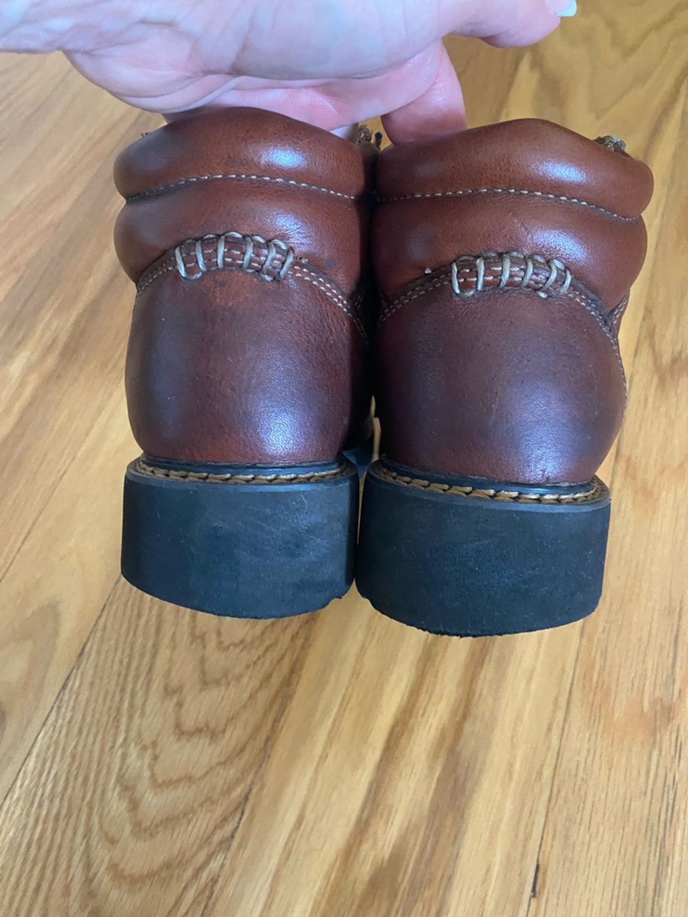 Ariat Brown Leather woman’s   Boots with Black Outsoles - Picture 5 of 7